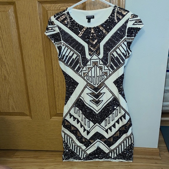 Beautiful Express Black, White and Gold Geometric Sequin Mini Dress - Picture 1 of 5
